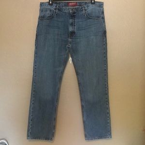 Men’s Arizona Slim Straight Jeans